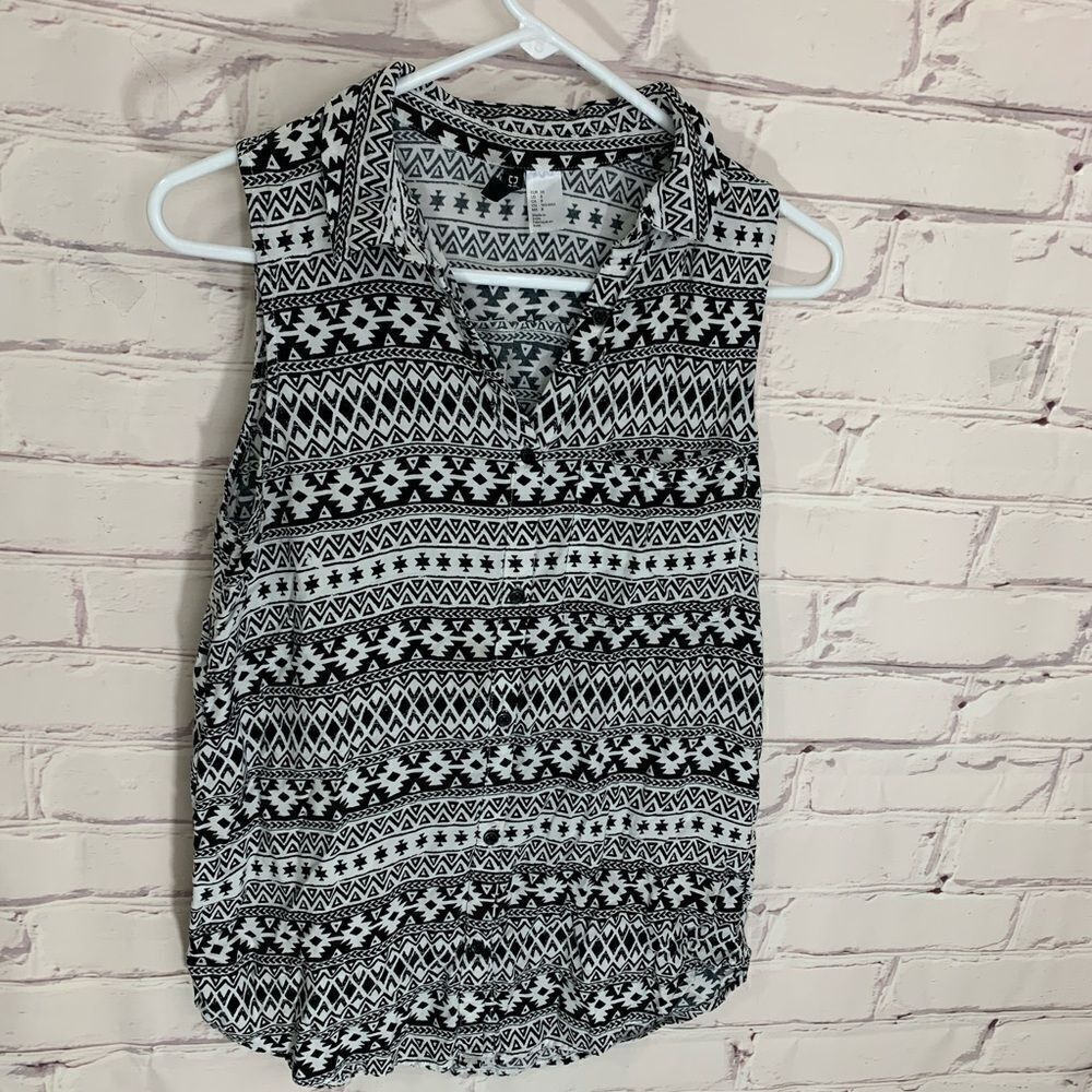 Divided size 8 (medium) top‎